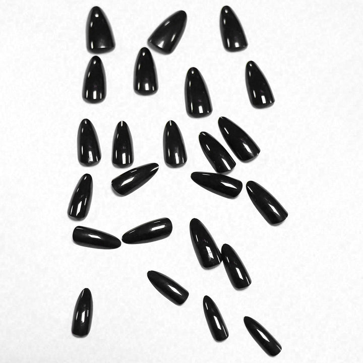 Artificial nails with elegant stiletto design Stornfield