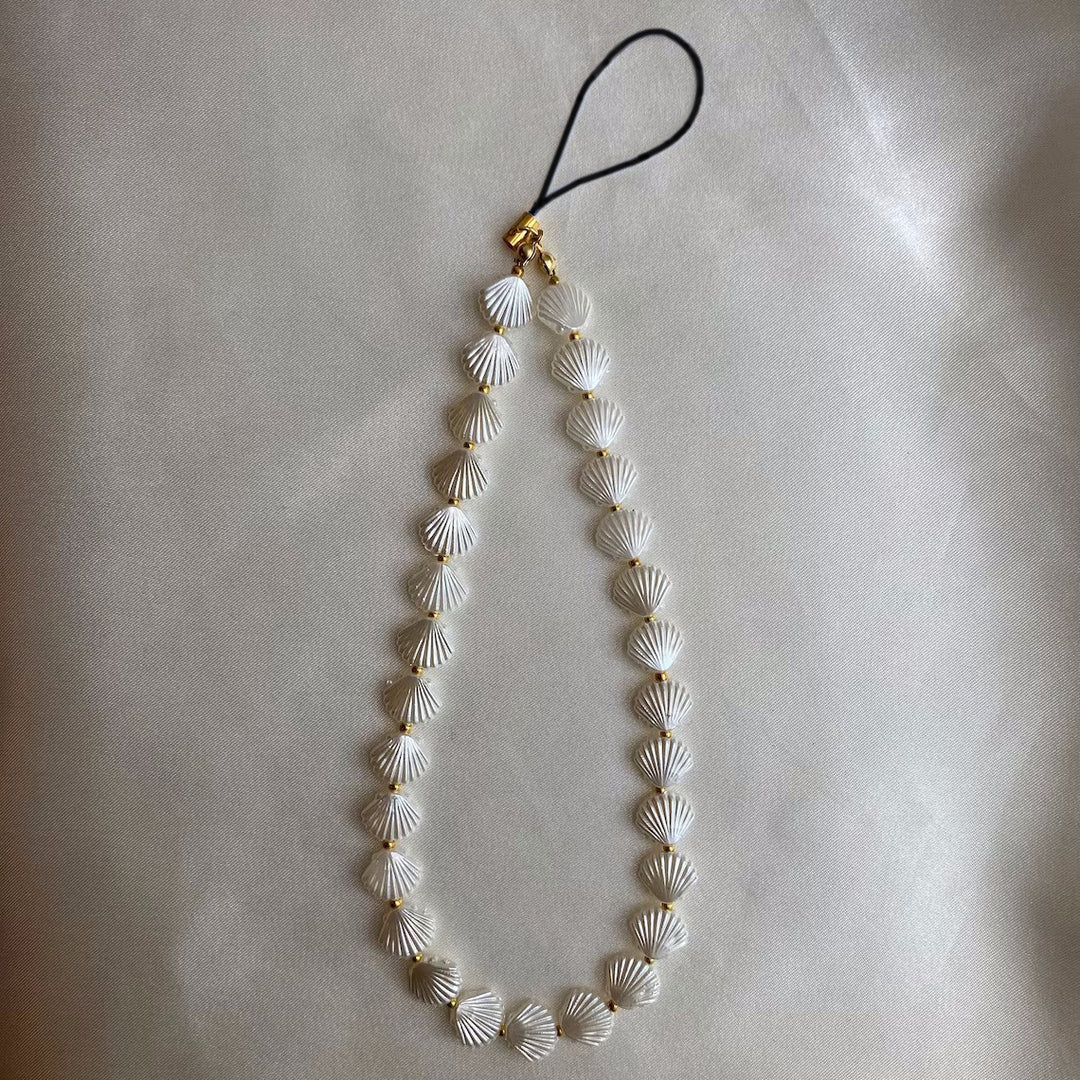 Elegant Shell Bead Necklace Stornfield