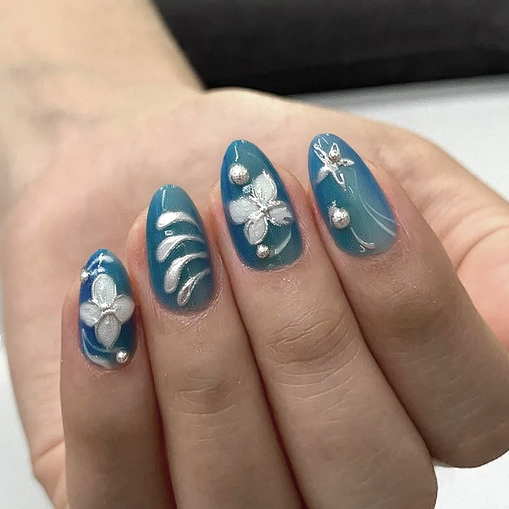 Artistic Floral-Patterned Press-On Nail Set Stornfield