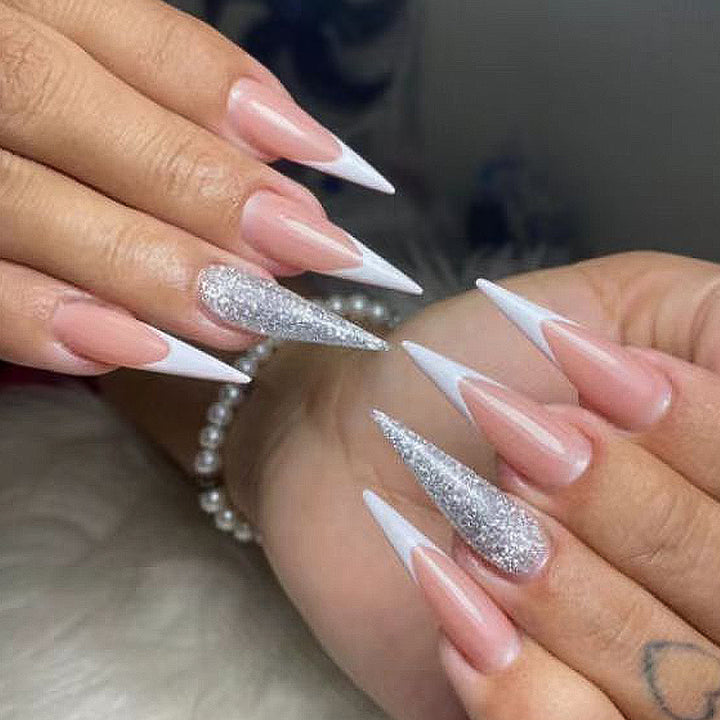 Elegant rhinestone lace artificial nails Stornfield