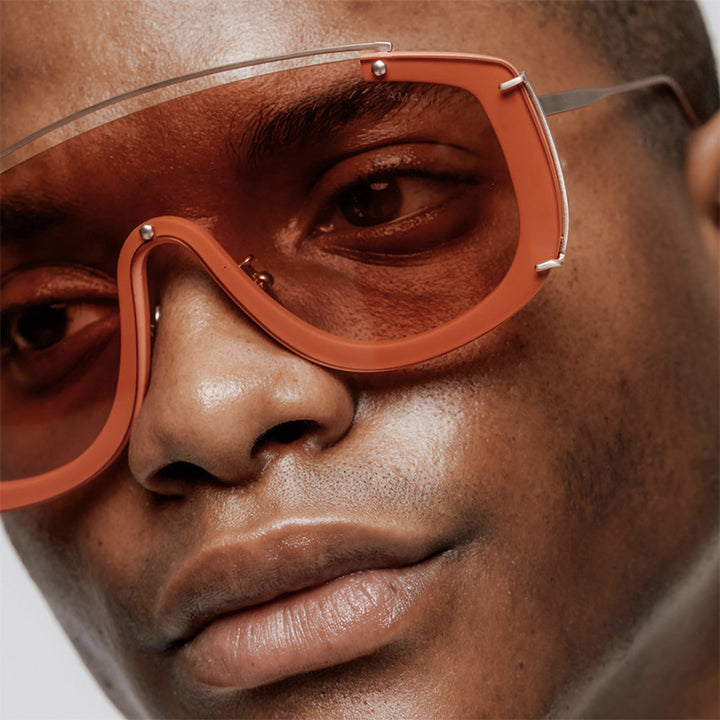 Women's masculine sunglasses with fashionable gradients and golden details Stornfield