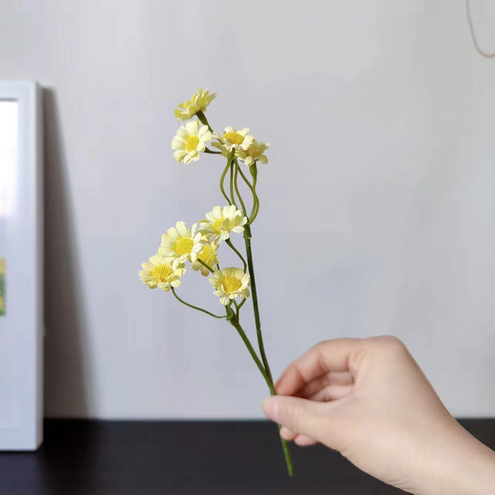 Lifelike Floral Stem with Charming Yellow Daisies