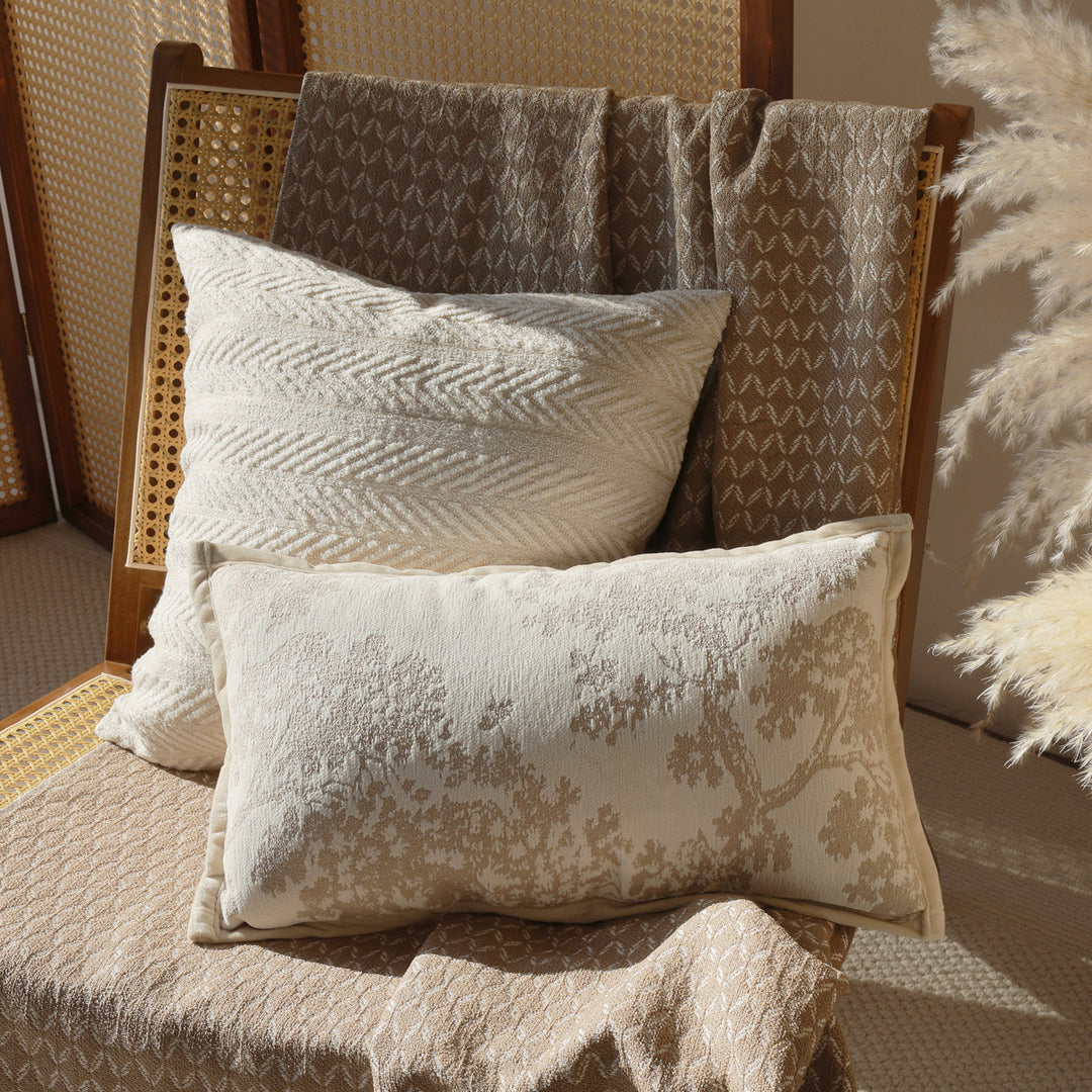 Elegant and artistically designed rectangular cushion