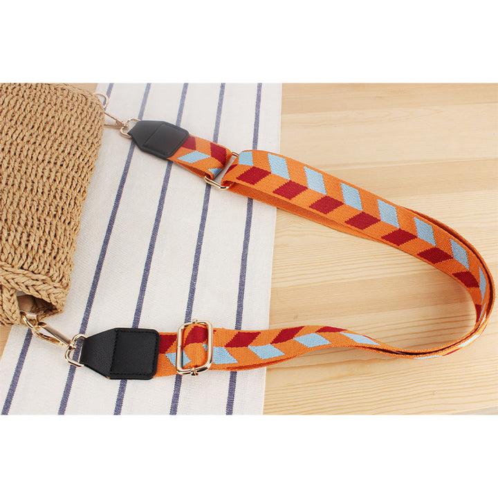 Shoulder bag made of hand-knotted natural material with decorative macramé elements Stornfield