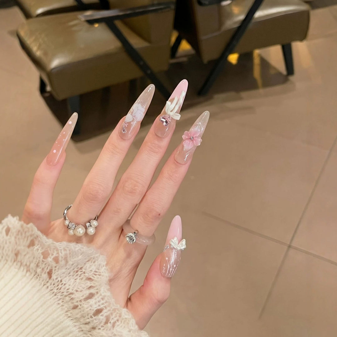 Decorative Stiletto Press-On Nail Art Set with Elegant Floral Design Stornfield