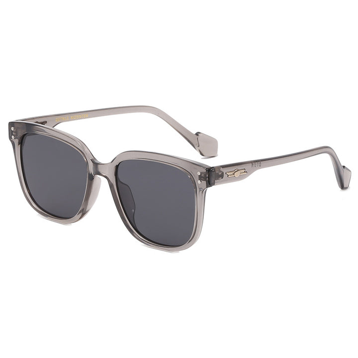 Fashionable Oversized Sunglasses in Contemporary Design Stornfield