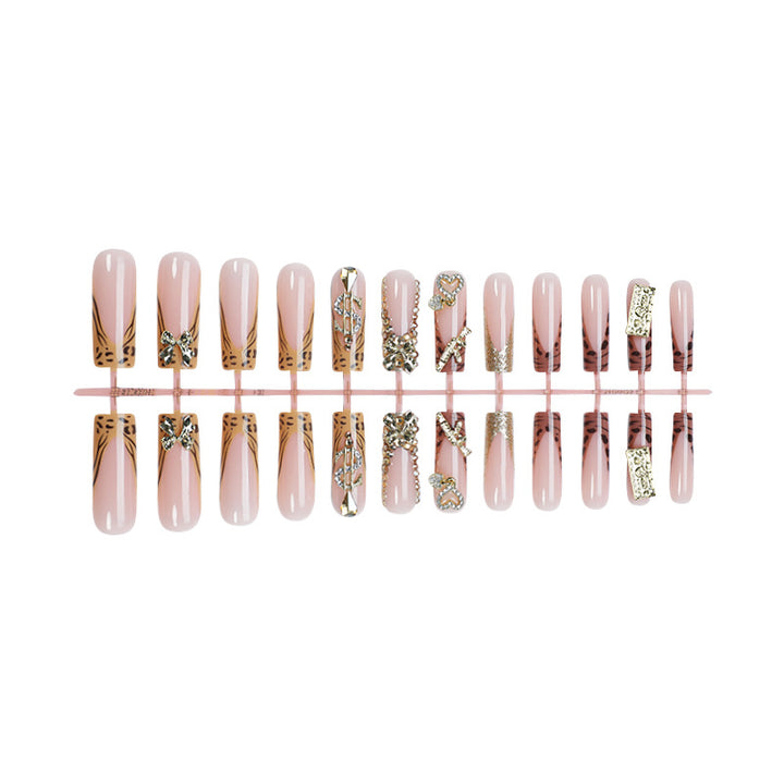 Elegant Artistic Nail Design Set Stornfield