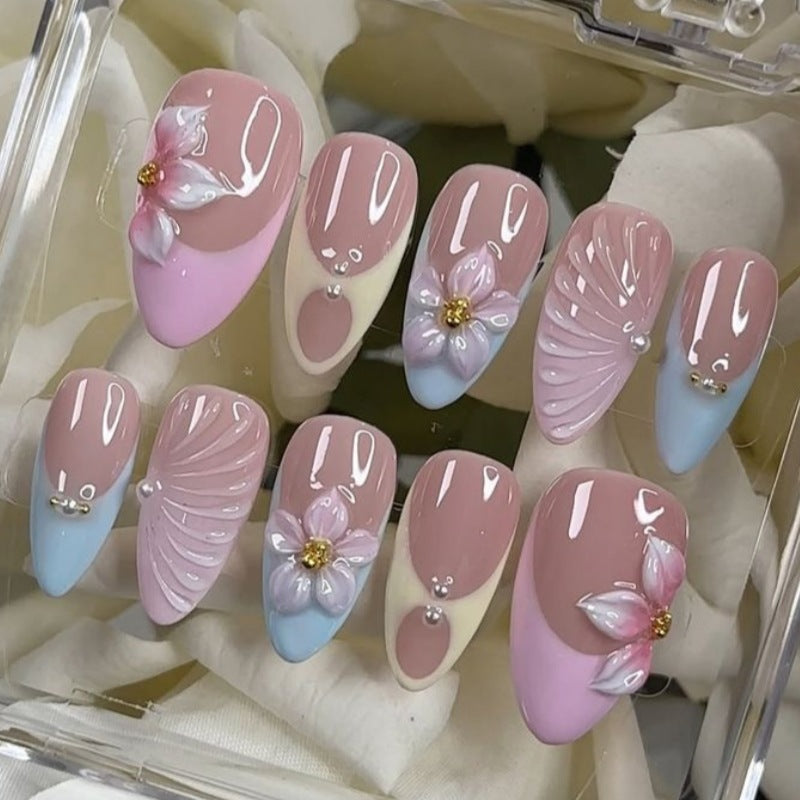 Artistic Floral and Star-Embellished Press-On Nail Set Stornfield