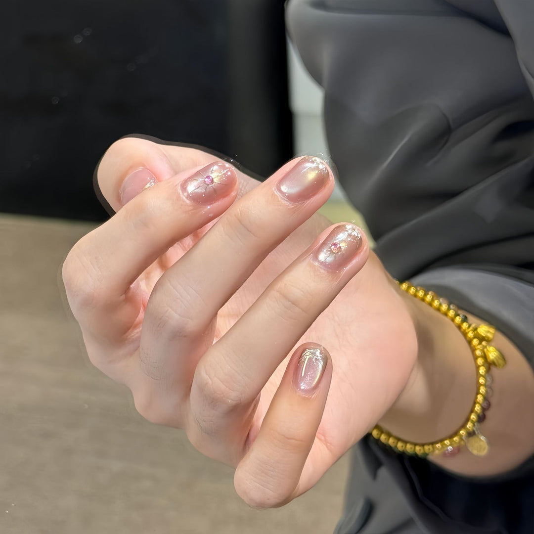 Artificial Nail Art with Elegant Jewelry Details Stornfield