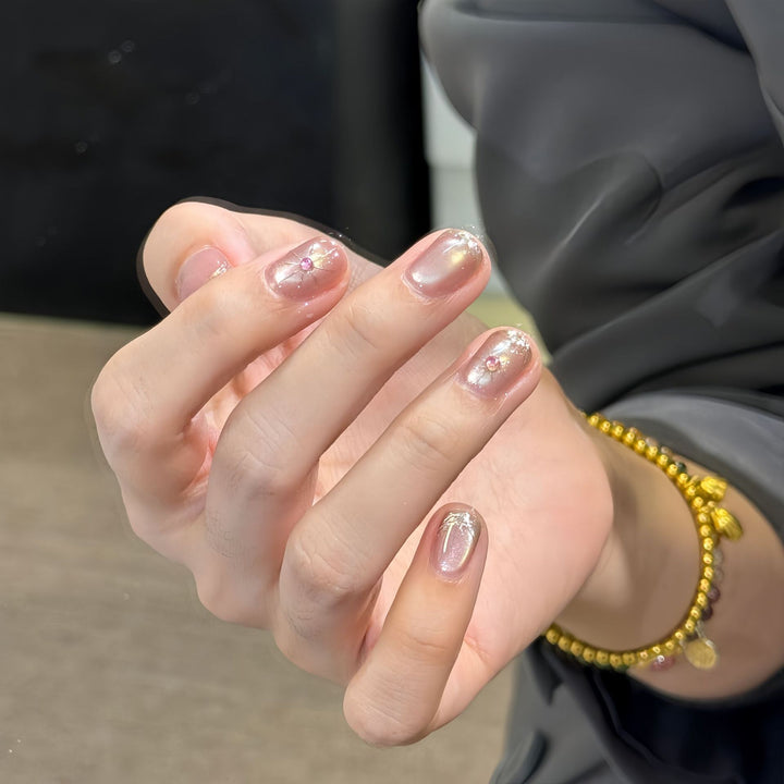 Artificial Nail Art with Elegant Jewelry Details Stornfield