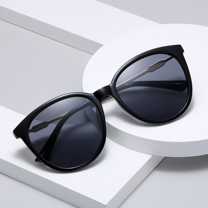 Women's Fashion Cat-Eye Sunglasses with Mirrored Lenses Stornfield
