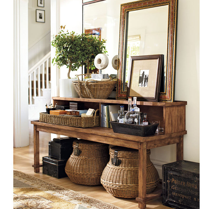 Practical storage basket with lid made of woven natural material Stornfield