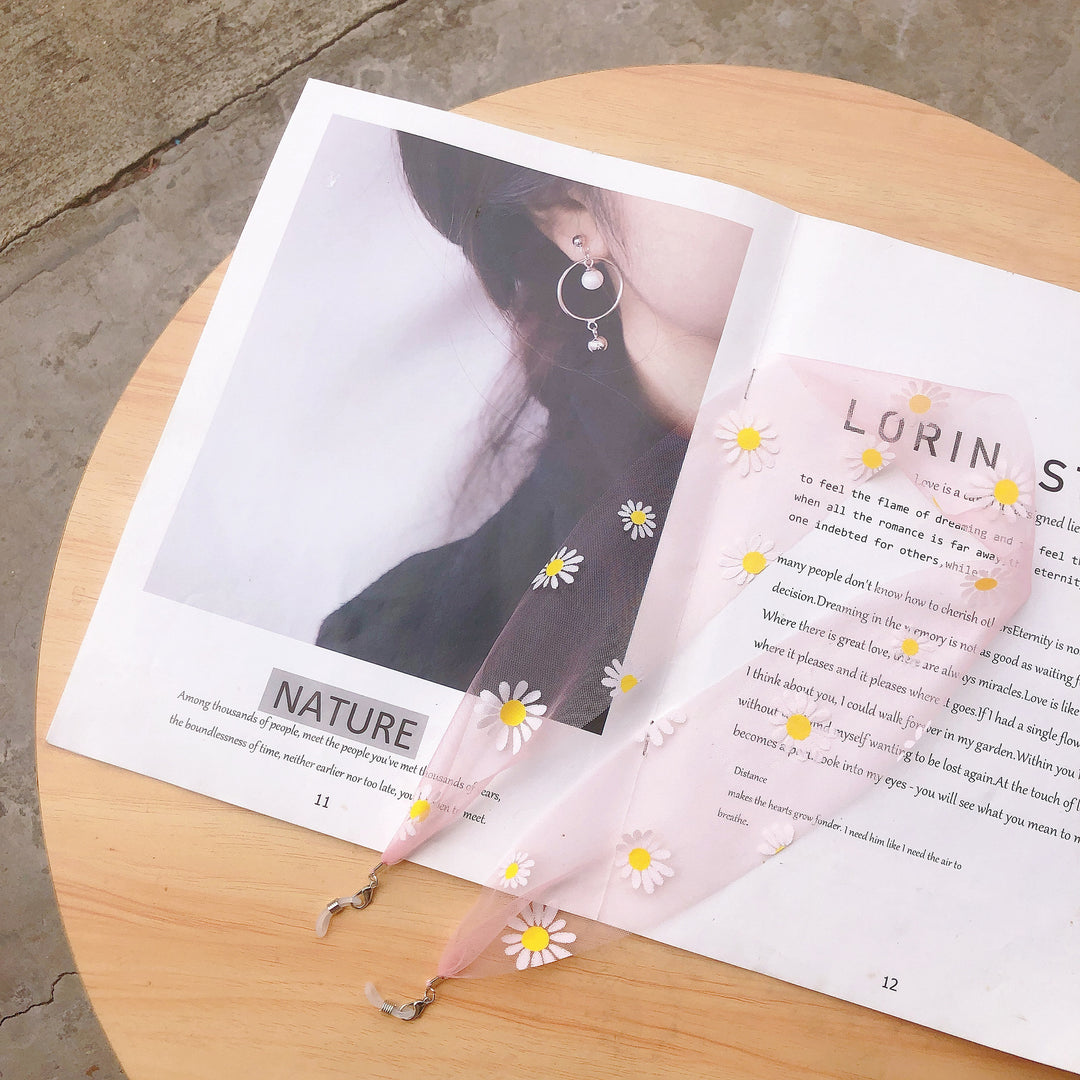 Floral Patterned Eyewear Chain Stornfield