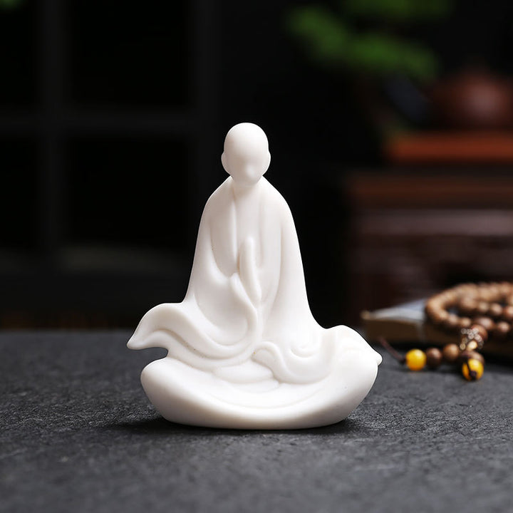 Elegant and modern Feng Shui sculpture Stornfield