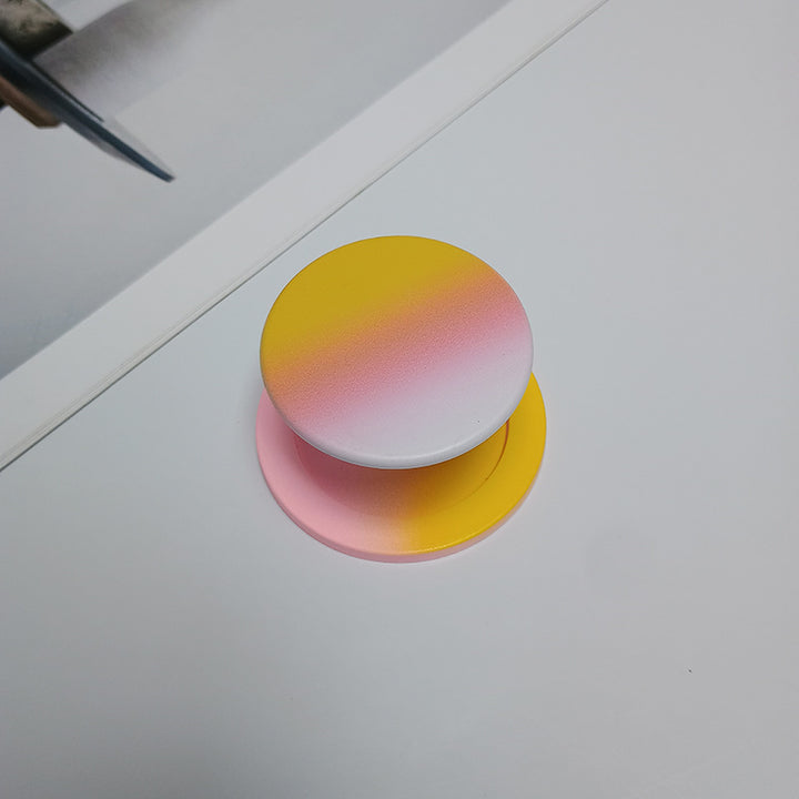 Stylish Gradient Phone Grip Stornfield