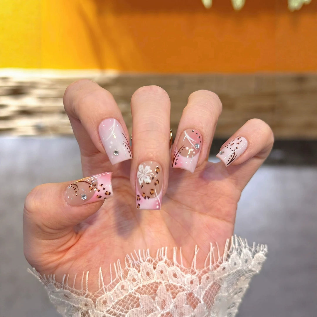 Floral-Inspired Press-On Nail Art Collection Stornfield