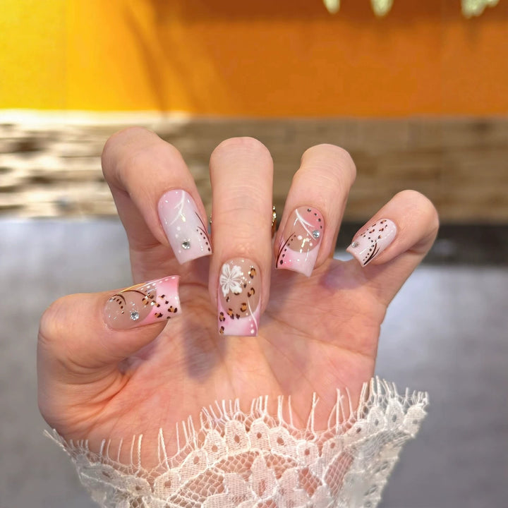 Floral-Inspired Press-On Nail Art Collection Stornfield