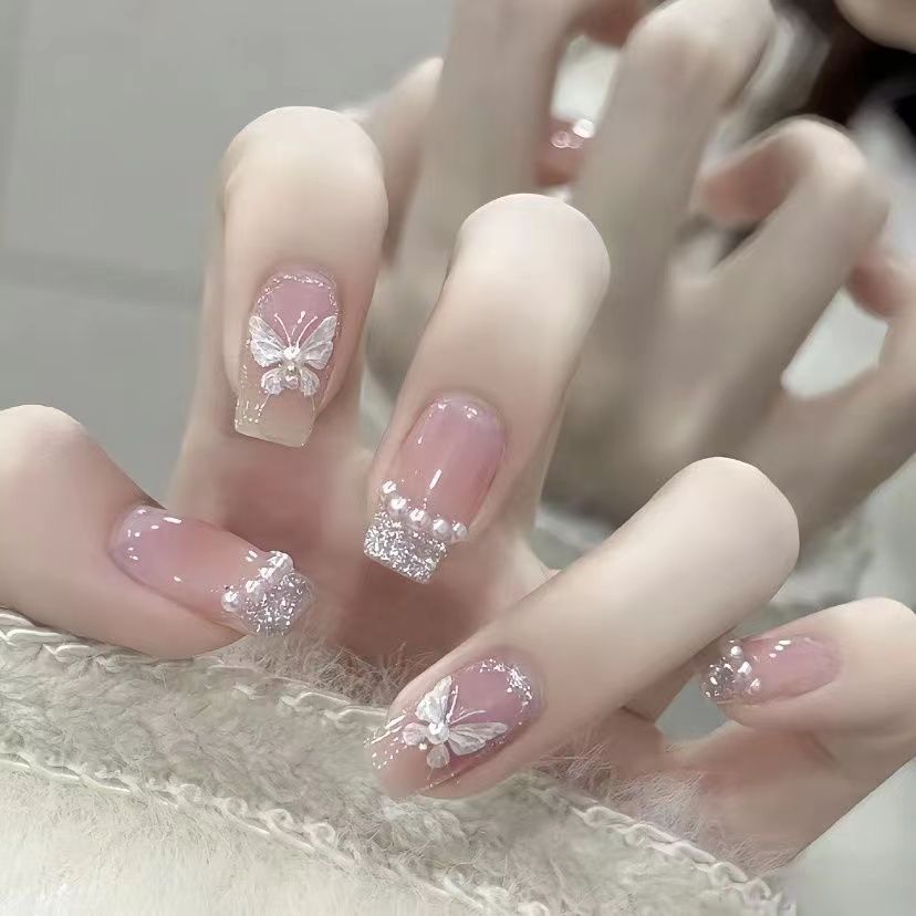 Artificial nails with butterfly design Stornfield