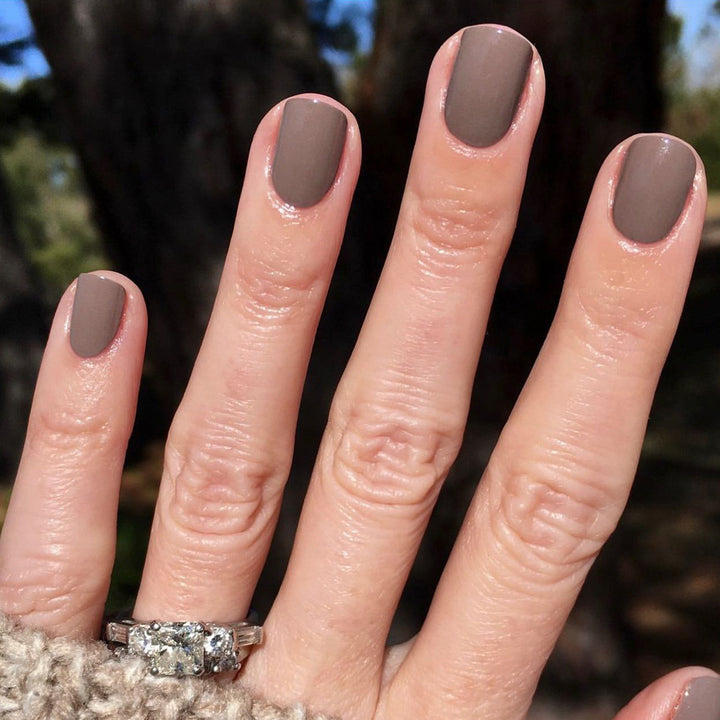 Elegant Nail Care with High Gloss Finish Stornfield