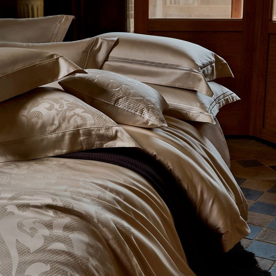 Luxury Jacquard Damask Cotton-Sateen Duvet Cover Set with Envelope Pillow Shams