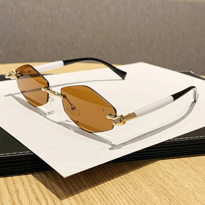 Women's futuristic sunglasses with oversized rectangular frame Stornfield