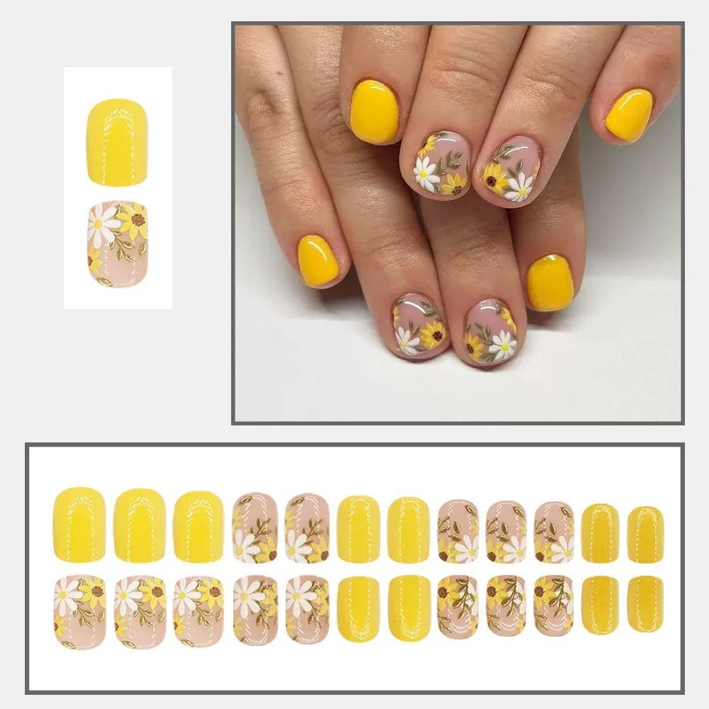 Creative Nail Design Set with Floral Accents Stornfield