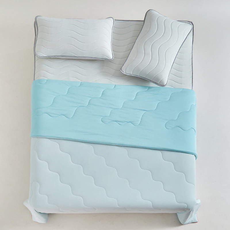 Wende-duvet-cover-and-topper-set-with-wave-quilting-and-contrast-piping