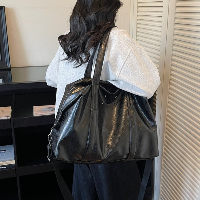 Elegant and Practical Travel Bag Stornfield