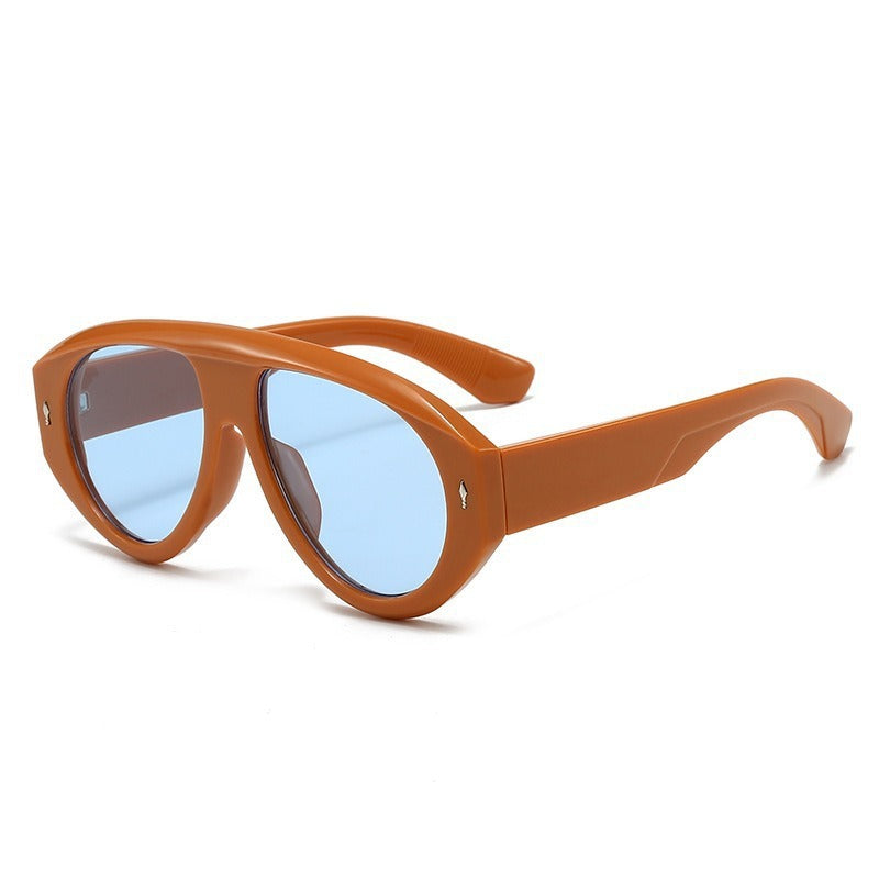 Women's modern fashion sunglasses in futuristic design Stornfield