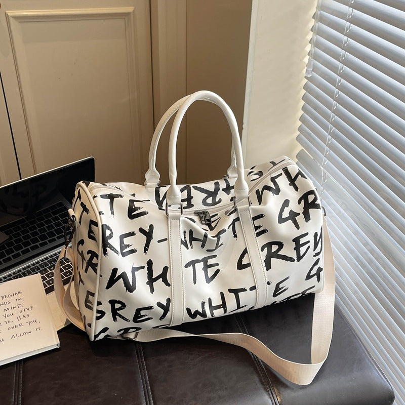 Sporty travel bag with innovative lettering Stornfield