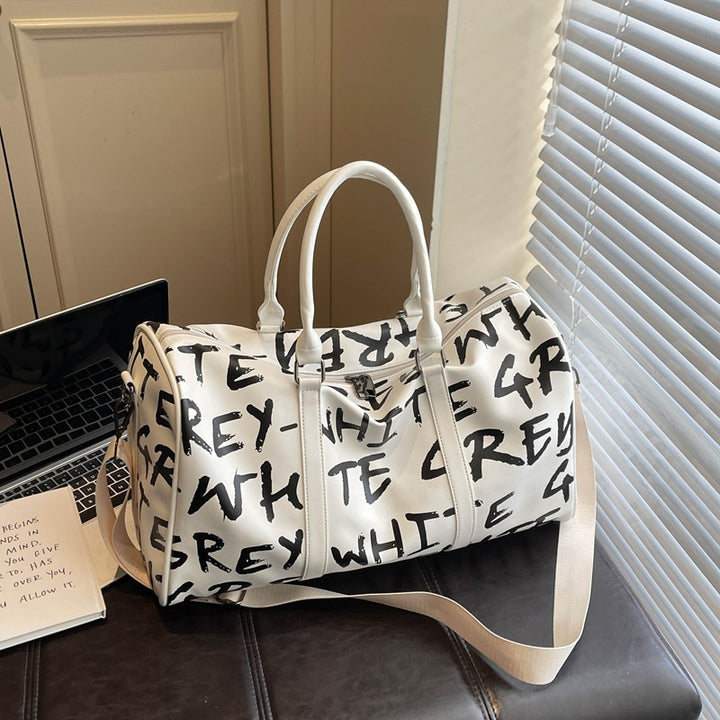 Sporty travel bag with innovative lettering Stornfield