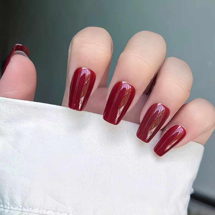 Elegant classic style artificial nails Stornfield