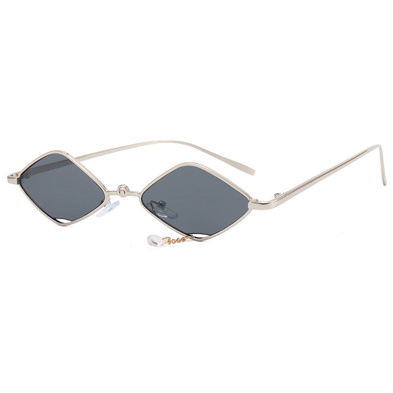 Ladies fashionable sunglasses with faceted frame Stornfield