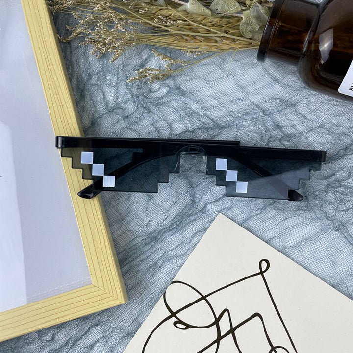 Bold Geometric Frame Sunglasses Stornfield