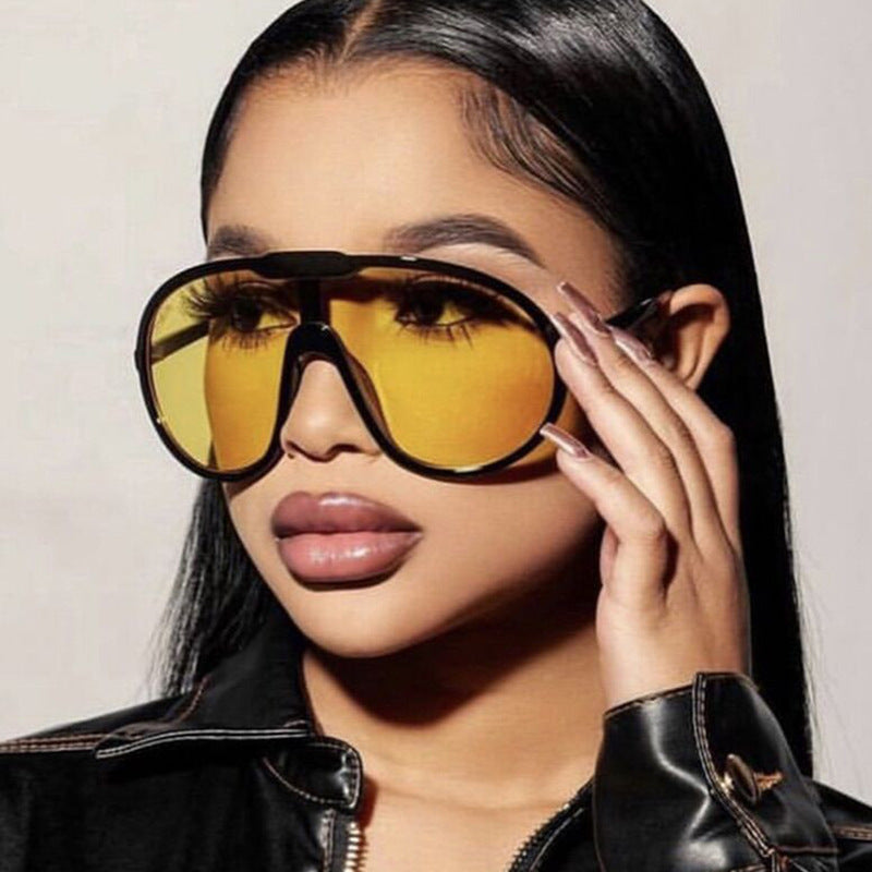 Women's futuristic transparent sunglasses with elegant shape Stornfield