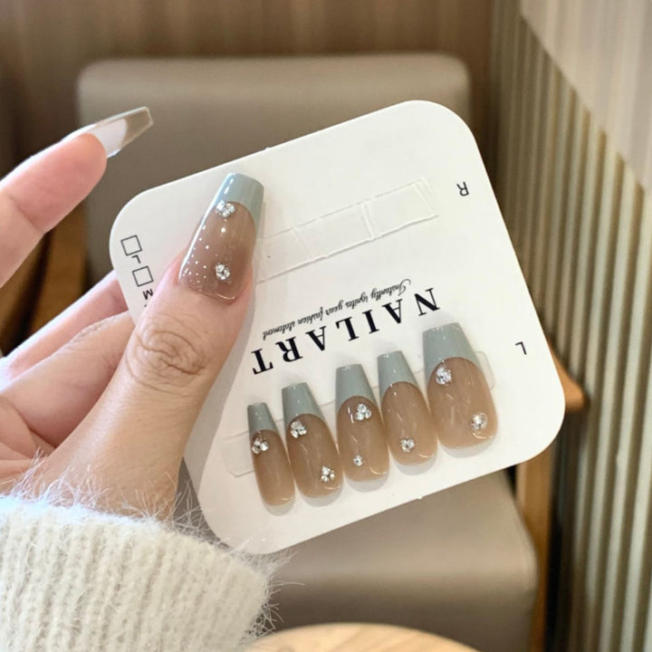 Luxury Press-On Nail Set with Elegant French Tip Design Stornfield
