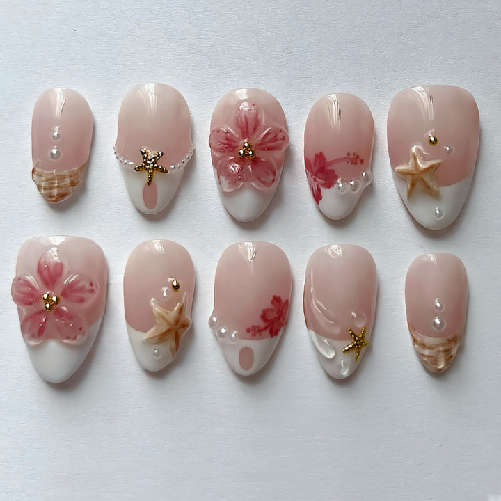 Artistic Seashell Decorated Press-On Nails