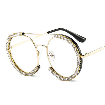 Ladies sunglasses with glamorous rim and innovative design Stornfield