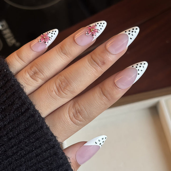 Decorative Floral-Accent Press-On Nail Set Stornfield