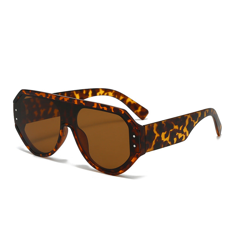 Women's fashionable oversized sunglasses with wide frame Stornfield