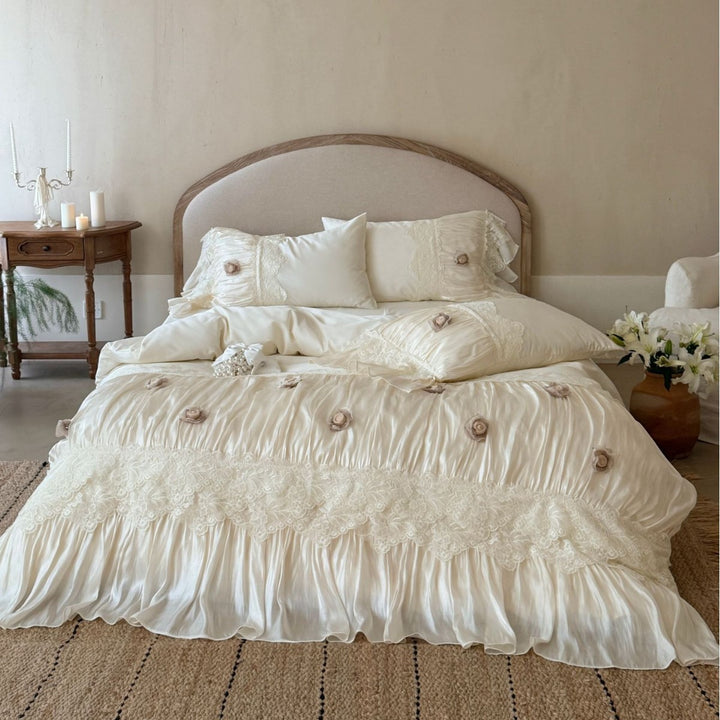 Satin duvet cover set with fine gathers, lace border and 3D rose appliqués