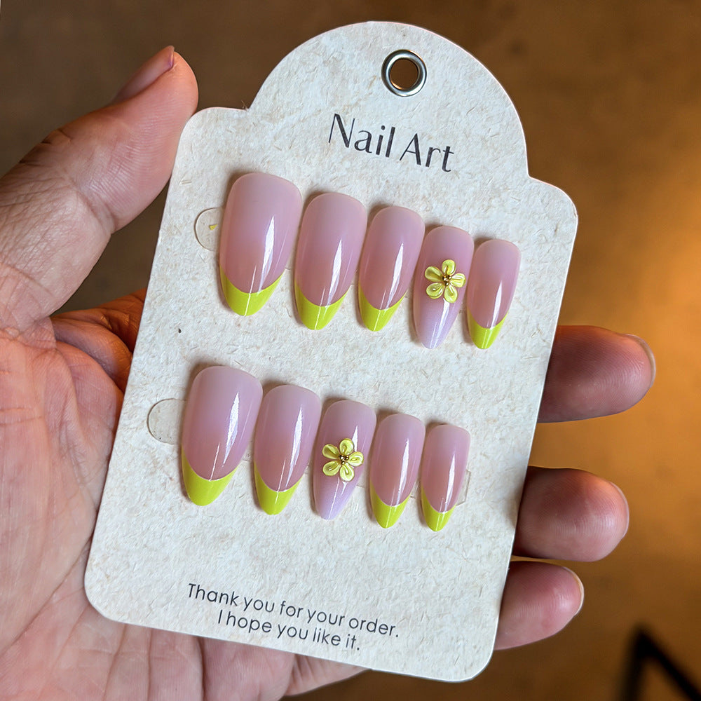 Artistic Floral Accent Press-On Nails Stornfield