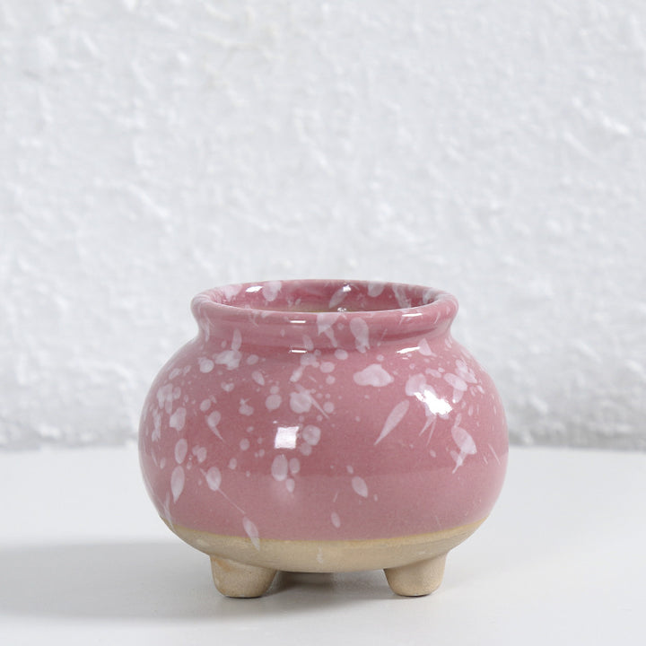 Contemporary Curved Ceramic Vase Stornfeild