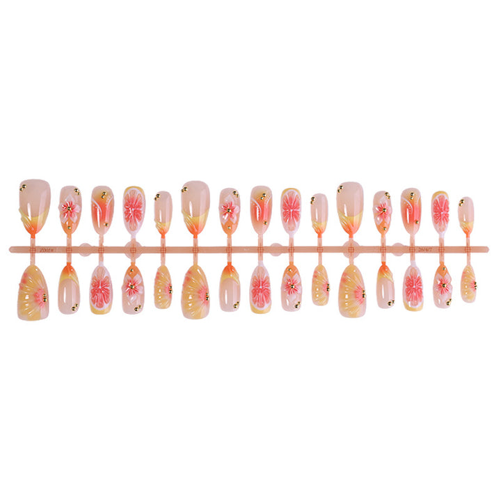 Artificial nail set with delicate floral decorations Stornfield