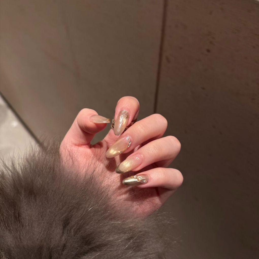Stylish and Elegant Nail Extensions