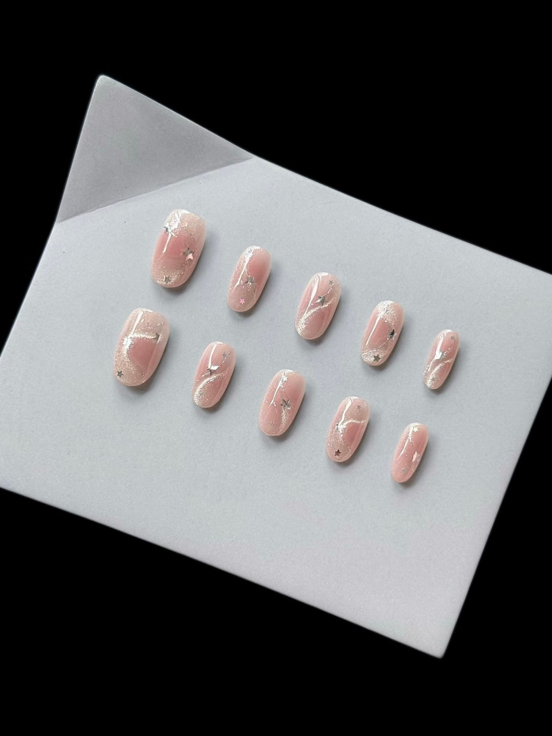 Decoratively Designed Press-On Nail Set