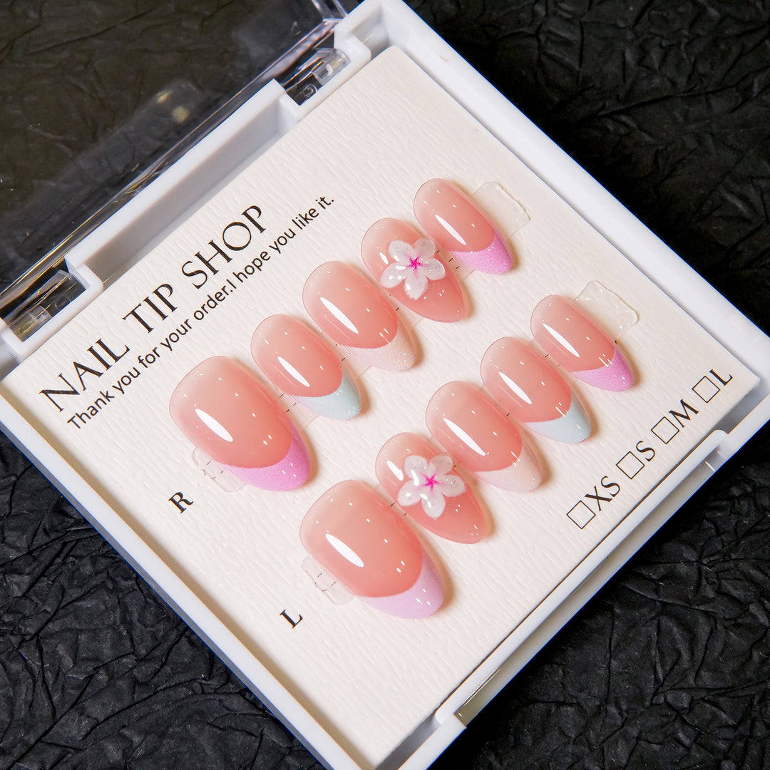 Elegant Floral Design Press-On Nail Set