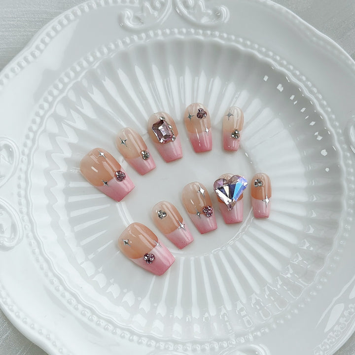 Decorative Press-On Nail Art Set with Floral Accents  1791773215