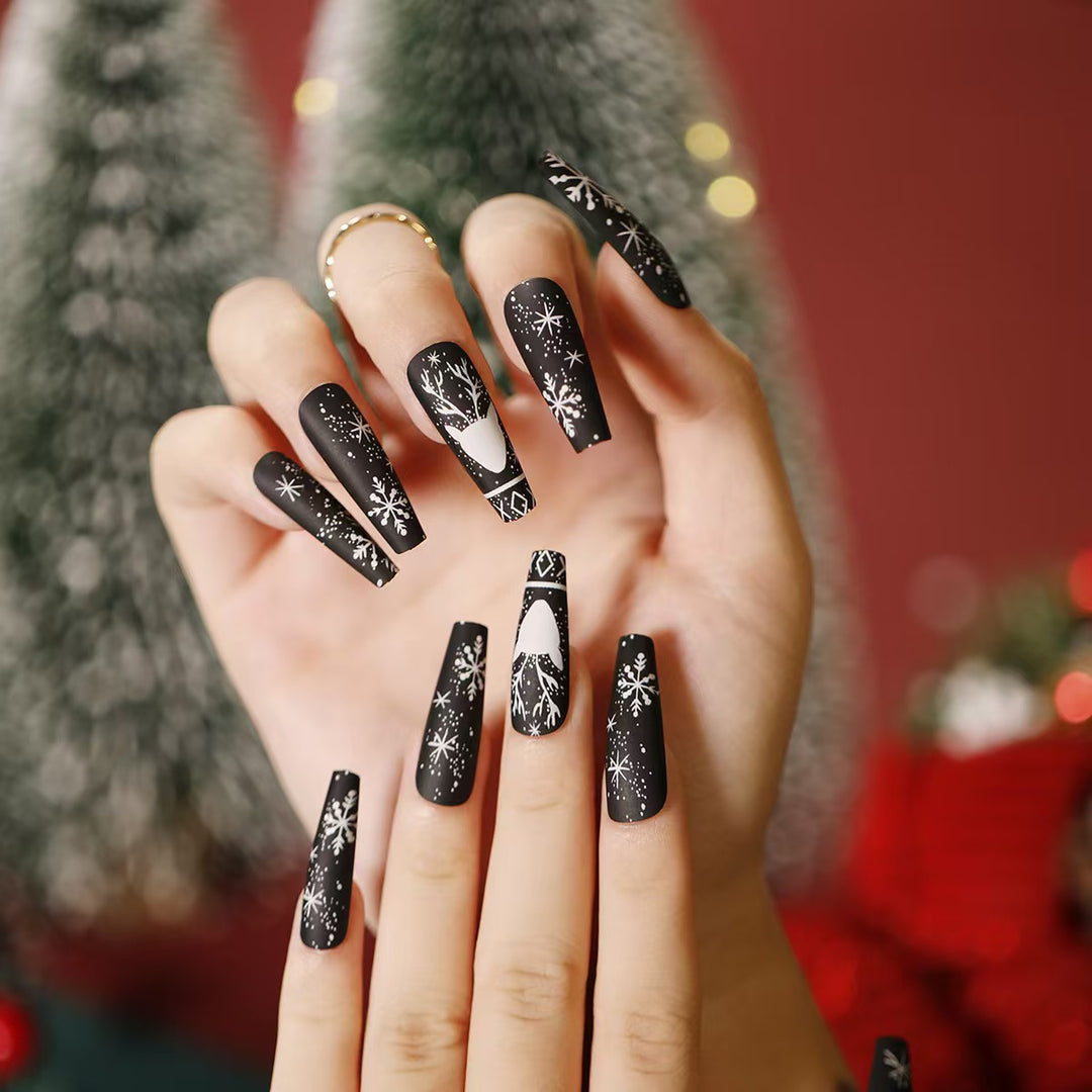 Winter-Themed Press-On Nails with Snowflake Design Stornfield