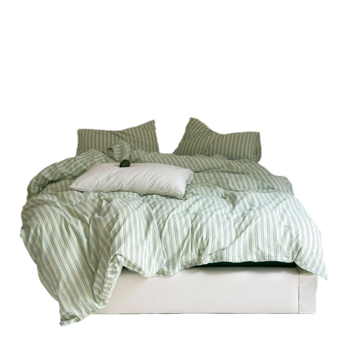 Duvet cover set made of cotton percale with fine pinstripe